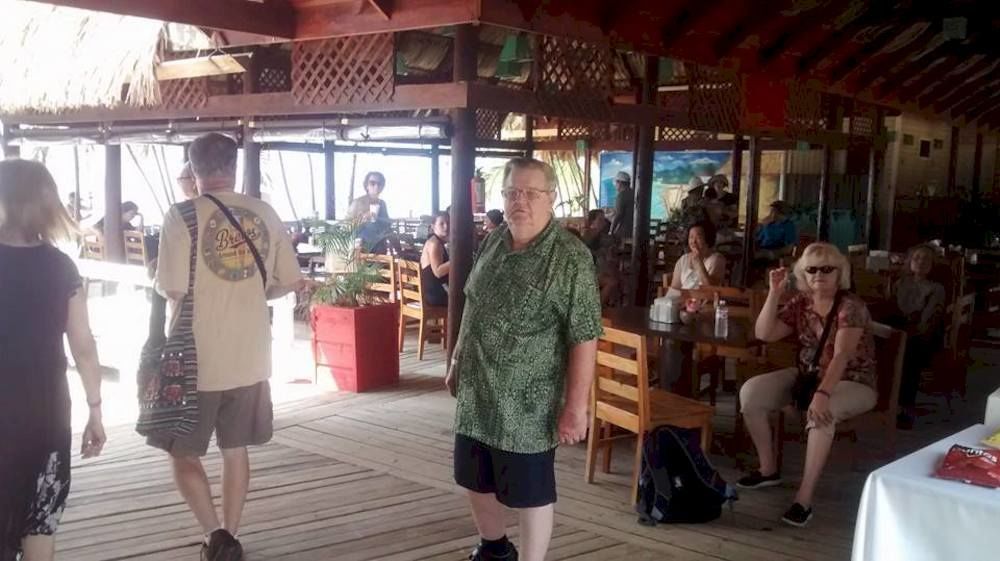 Las Palmas Beach Hotel Dixon Cove Luaran gambar