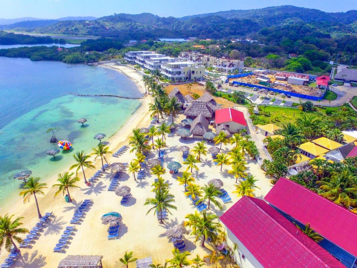 Las Palmas Beach Hotel Dixon Cove Luaran gambar