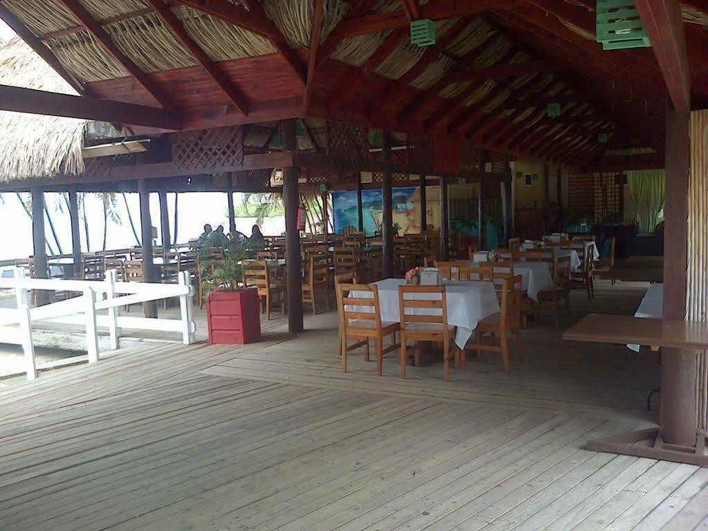 Las Palmas Beach Hotel Dixon Cove Luaran gambar